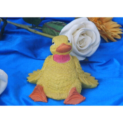 FIGURA PATO MATERIAL RESINA SURTIDOS AMARILLO O BLANCO