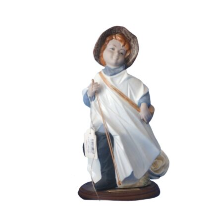 FIGURA DECORACION PESCADOR PORCELANA C/PEANA MADERA