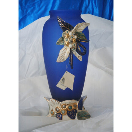 FLORERO CRISTAL AZUL PIE PORCELANA BOCA ESTRECHA