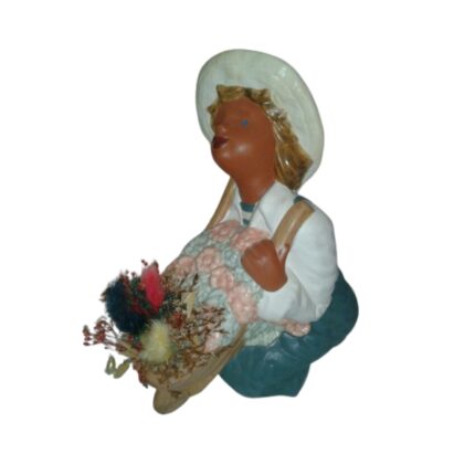 FIGURA DECORATIVA PORCELANA NIÑO GRANJERO CON CARRETILLA